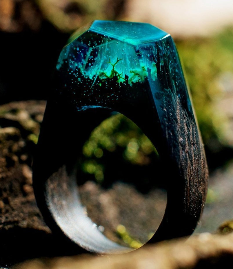 Enchanted World Ring - A Tiny Realm at Your Fingertips